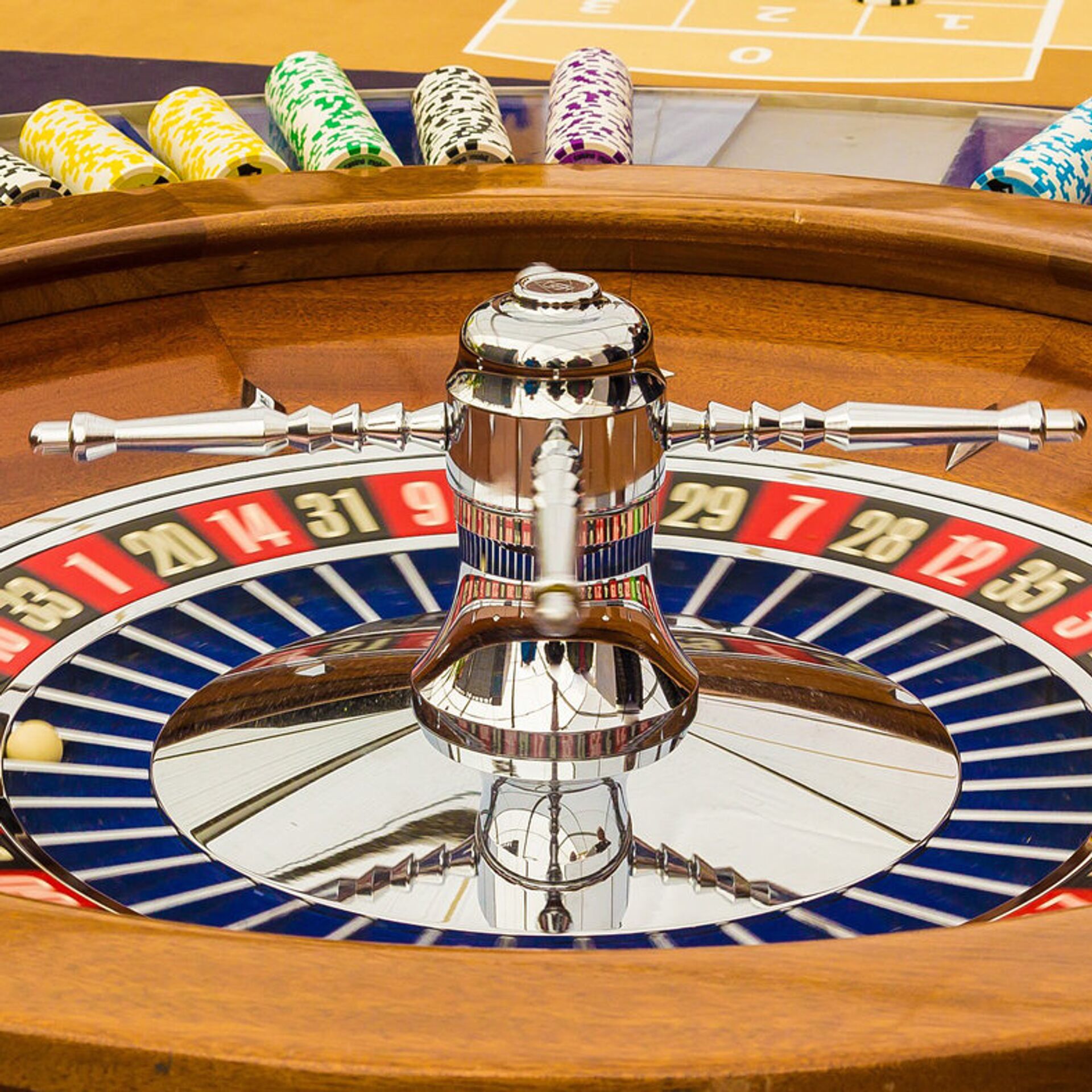 Along 777: depósito em dobro na quarta